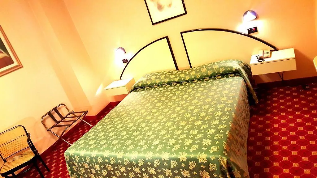 Hinterland Hotel كوارتو سانتيلينا إيطاليا
