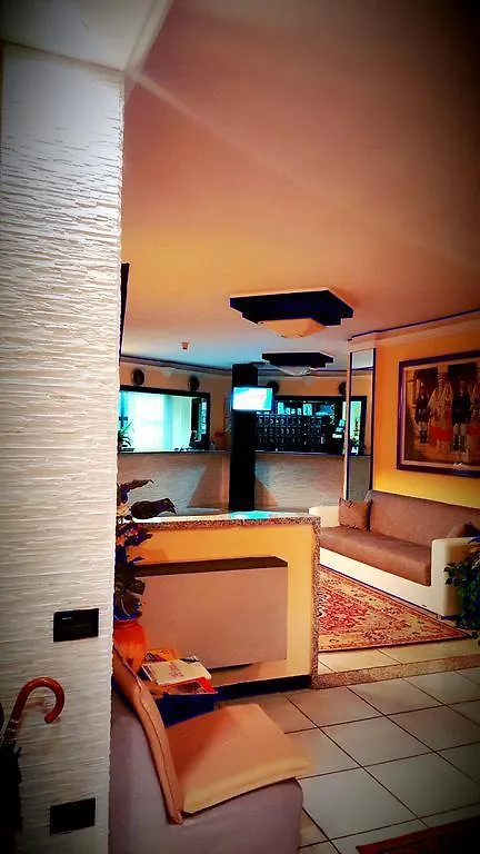 Hinterland Hotel كوارتو سانتيلينا